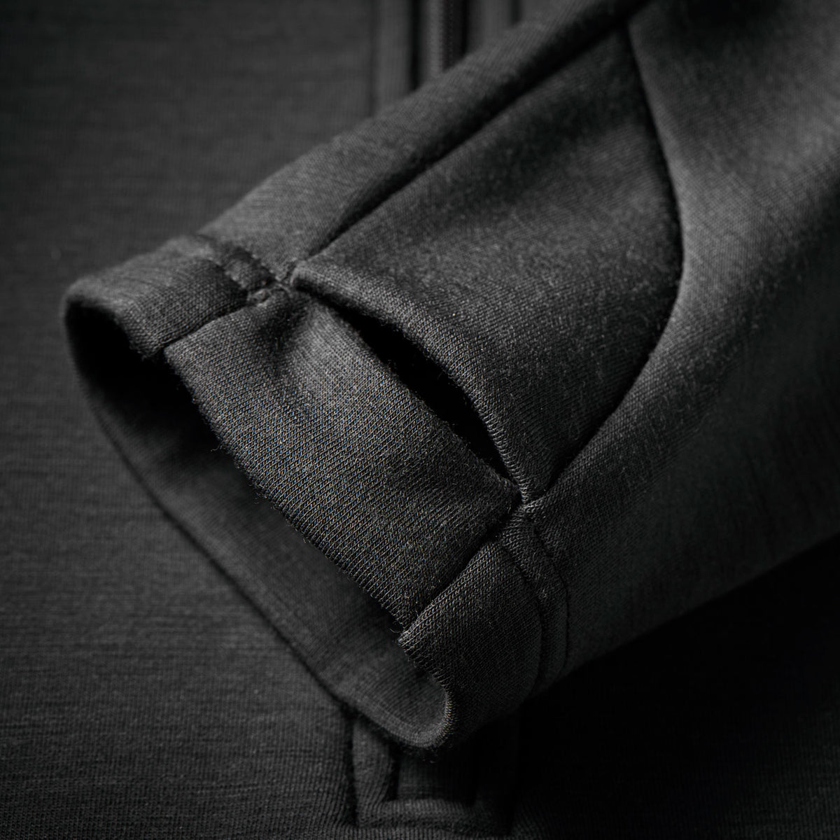 WizWool-335-Hoodie-Sort-Geoff-Anderson(5).jpg